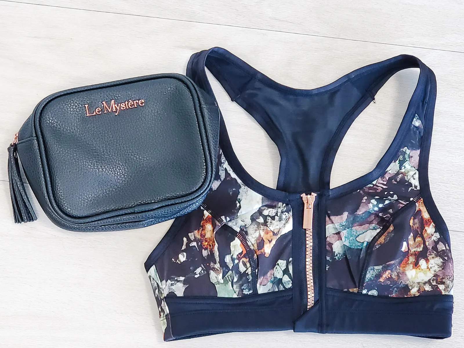 Dorina Zip Front Wire Free Sports Bra