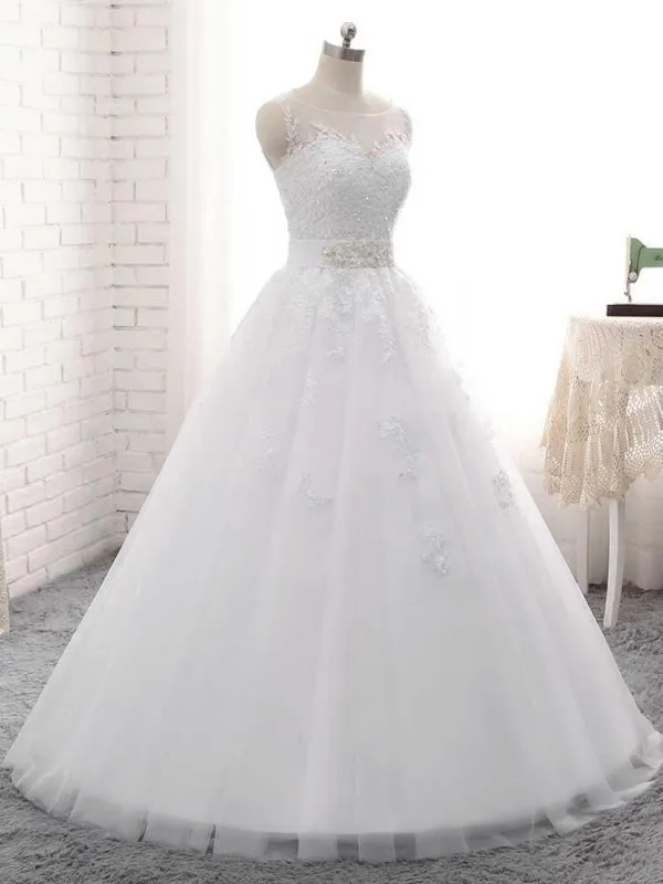 Elegant Lace-Up Ball Gown Wedding Dresses